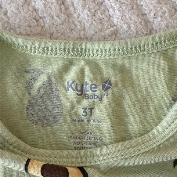 Kyte BABY Light Green Avocado Kids Pajama Set - Picture 2 of 2